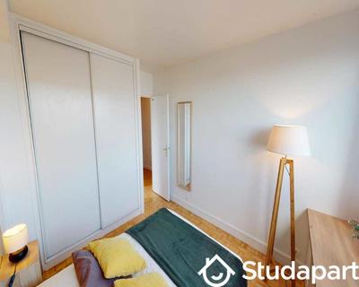 Chambre - 90 m² - 1 pièce