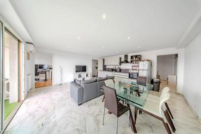 Studio - 117 m² - 4 pièces