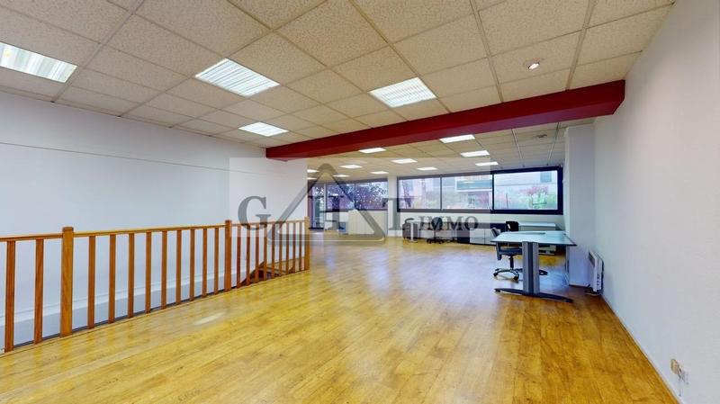 Local commercial - 238 m²