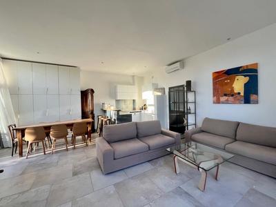 Appartement - 92 m² - 3 pièces