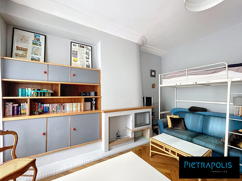 Appartement - 181 m² - 7 pièces