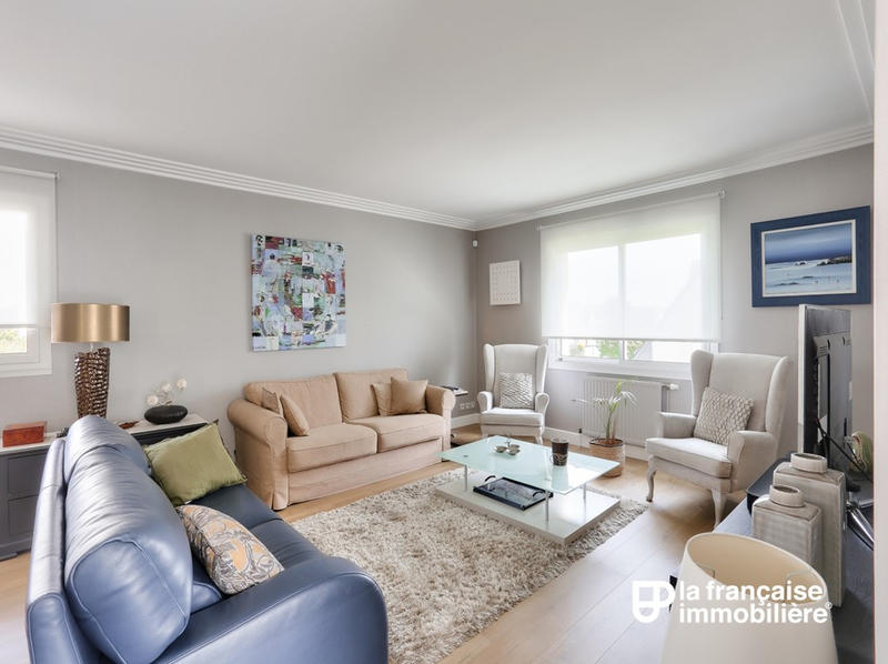 Maison - 210 m² - 8 pièces