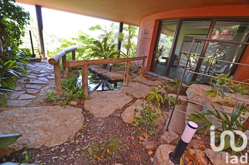 Maison de maîtres - 300 m² - 8 pièces