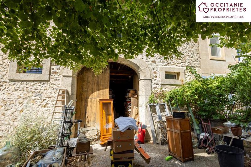 Maison de maîtres - 452 m² - 11 pièces