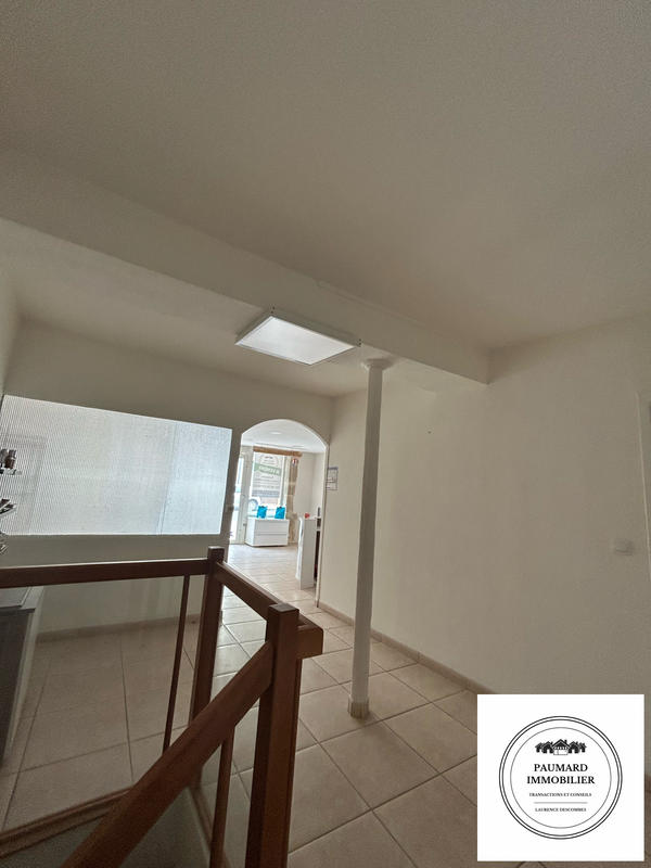 Local commercial - 89 m² - 5 pièces