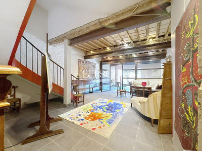 Maison - 458 m² - 7 pièces