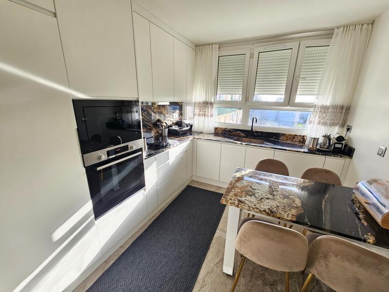 Appartement - 75 m² - 4 pièces