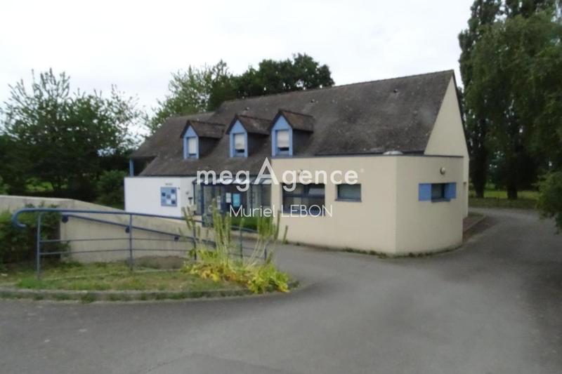 Maison - 300 m² - 12 pièces