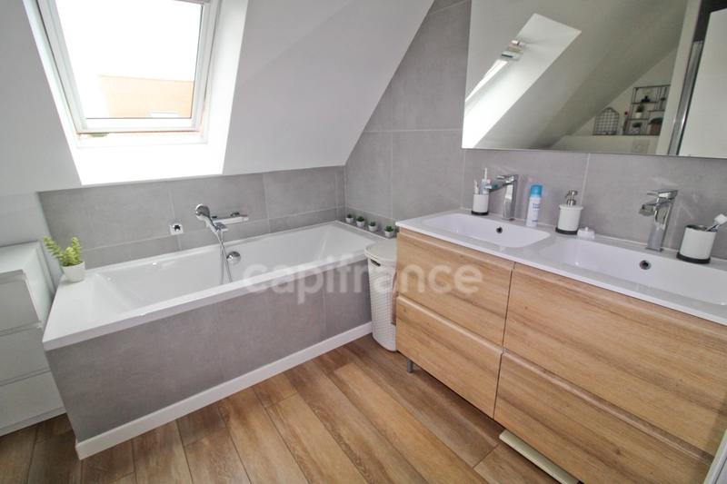 Maison - 146 m² - 6 pièces