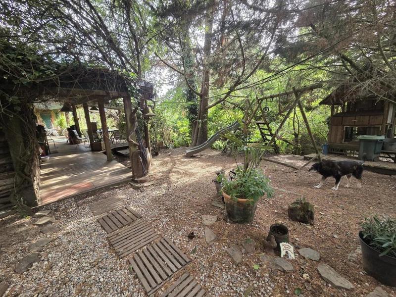 Maison - 210 m² - 6 pièces