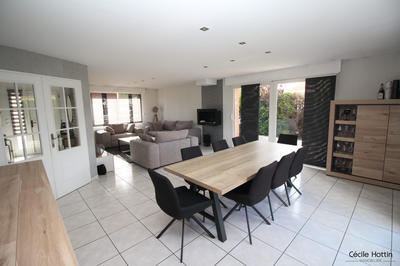 Maison - 149 m² - 6 pièces