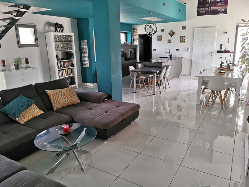 Maison - 180 m² - 5 pièces