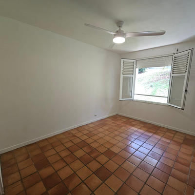 Appartement - 76 m² - 4 pièces