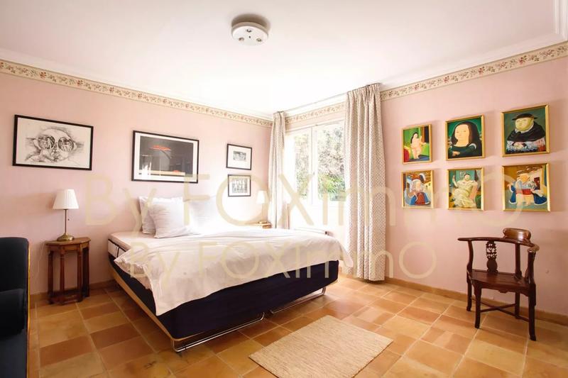 Villa - 269 m² - 9 pièces