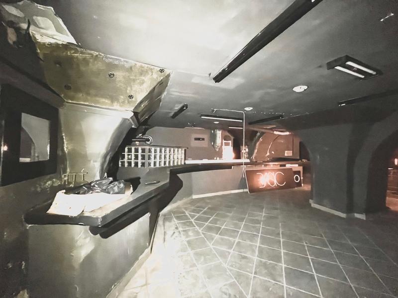 Local commercial - 157 m² - 2 pièces