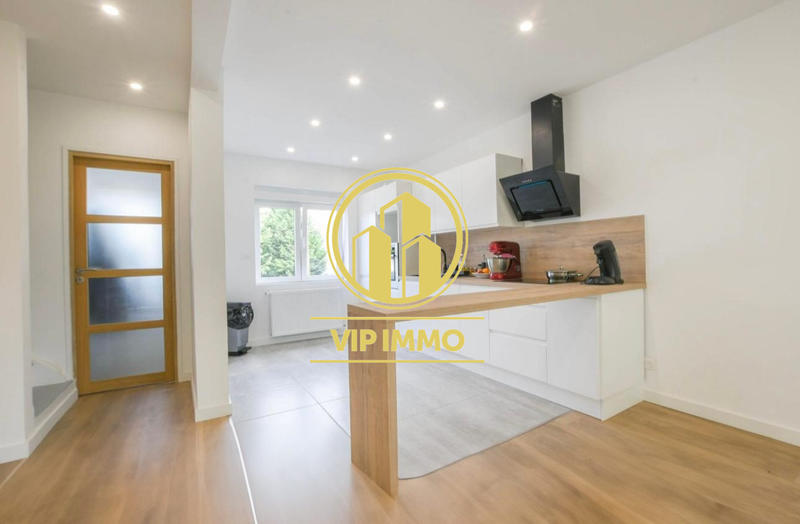 Maison - 90 m² - 7 pièces