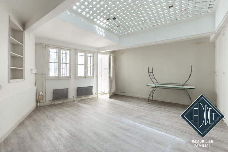 Bureau - 81 m² - 5 pièces