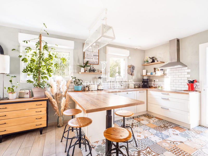 Maison - 98 m² - 4 pièces