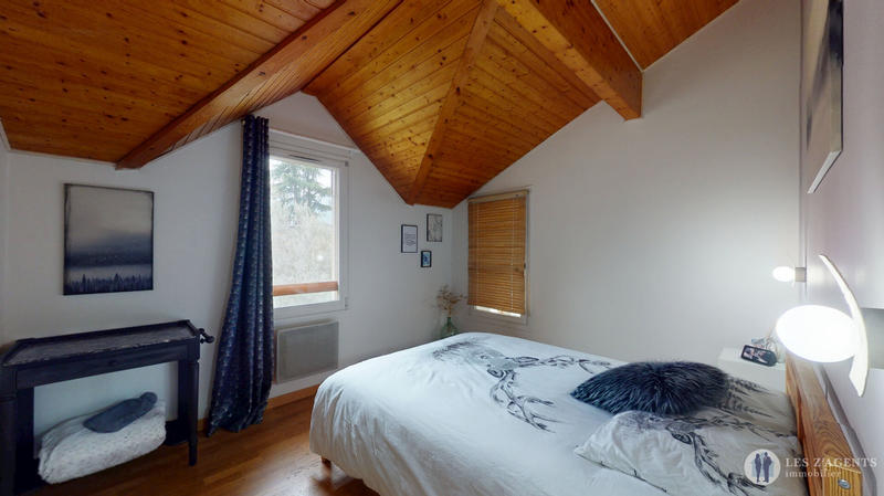 Maison - 263 m² - 5 pièces