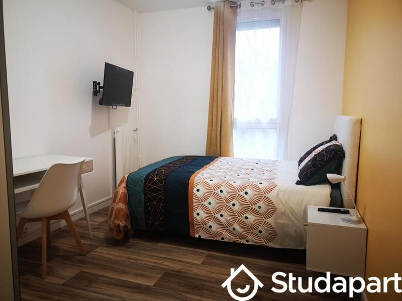 Chambre - 10 m² - 1 pièce