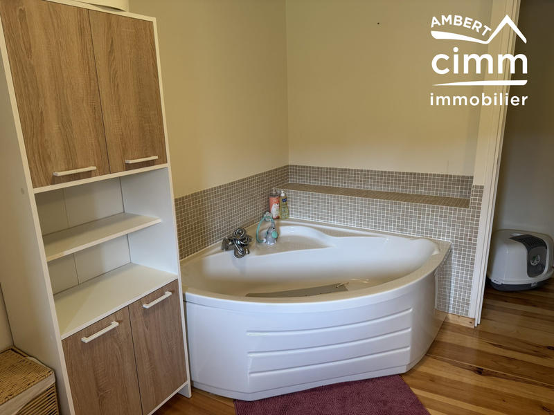 Maison - 177 m² - 9 pièces