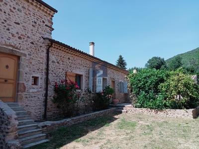Maison - 160 m² - 8 pièces