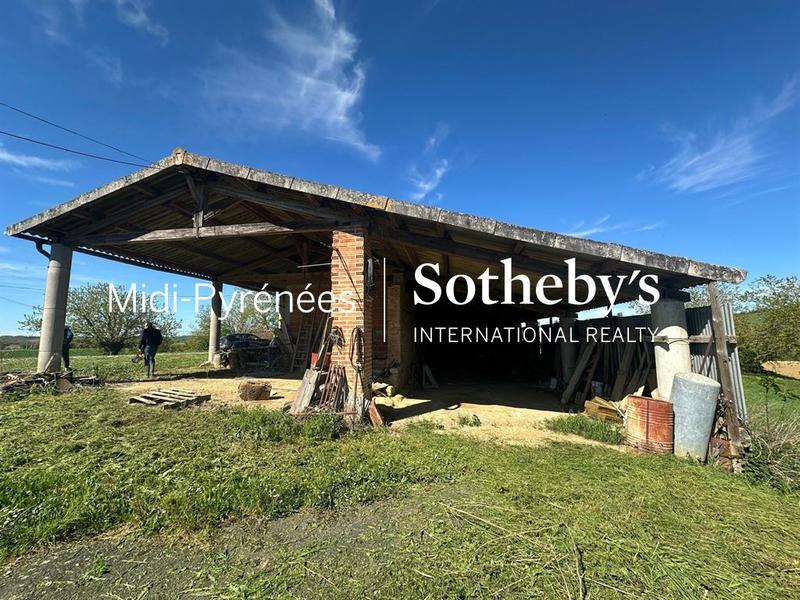 Propriété - 350 m² - 10 pièces