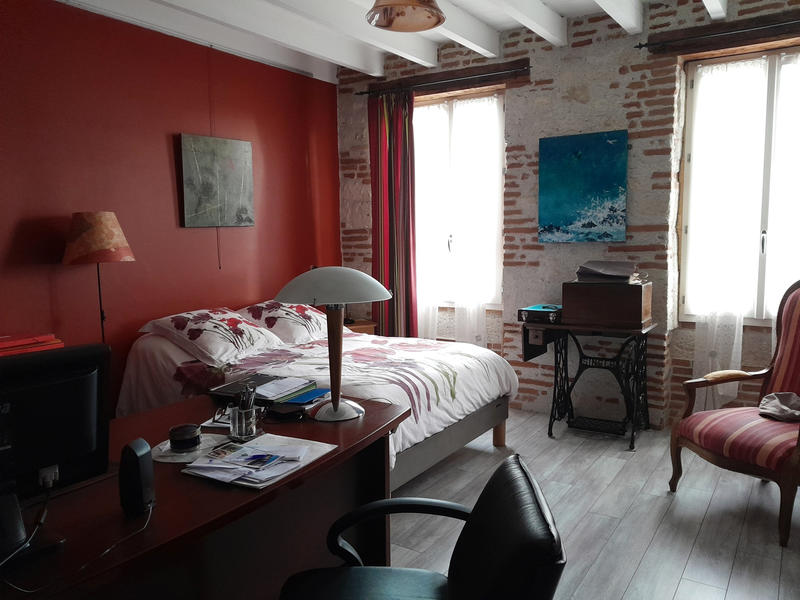 Maison - 240 m² - 8 pièces