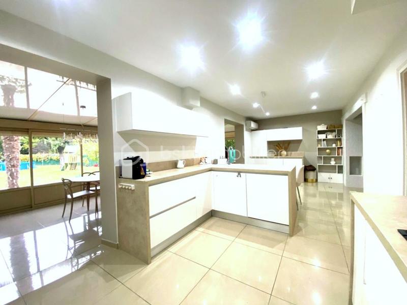 Pavillon - 155 m² - 6 pièces