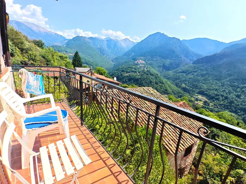 Maison - 100 m² - 6 pièces