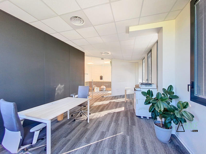 Bureau - 278 m²
