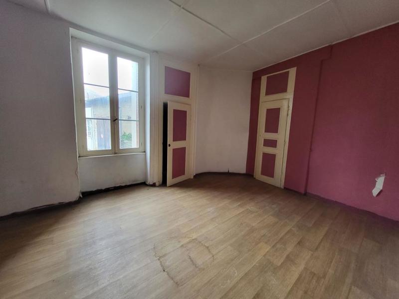 Immeuble - 217 m² - 6 pièces