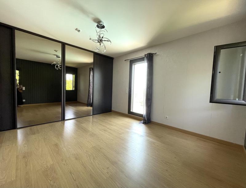 Maison - 204 m² - 5 pièces