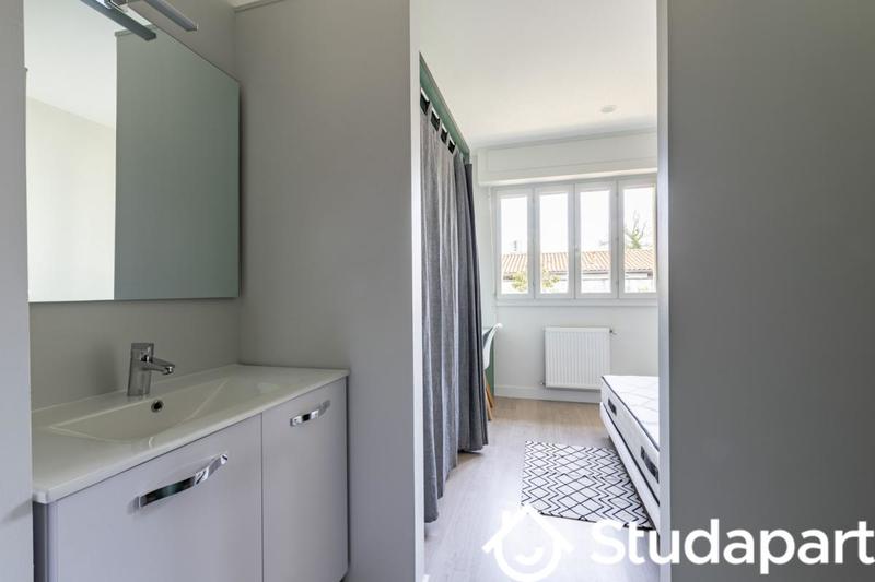 Chambre - 12 m² - 1 pièce