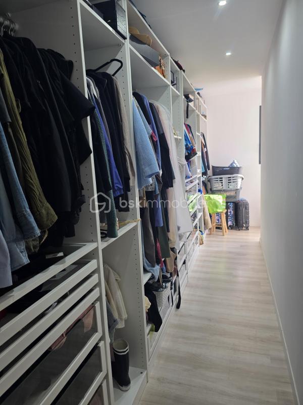 Maison - 240 m² - 6 pièces