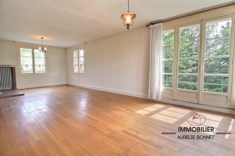 Maison - 275 m² - 14 pièces