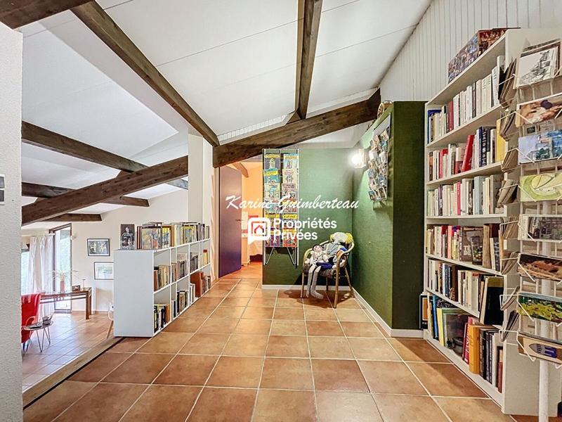 Villa - 213 m² - 6 pièces