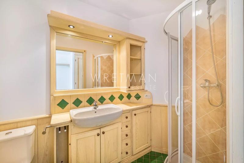 Appartement - 144 m² - 6 pièces