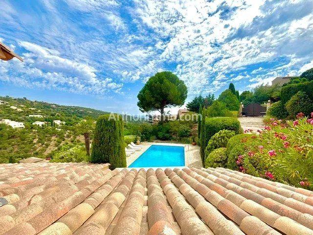 Maison - 165 m² - 7 pièces