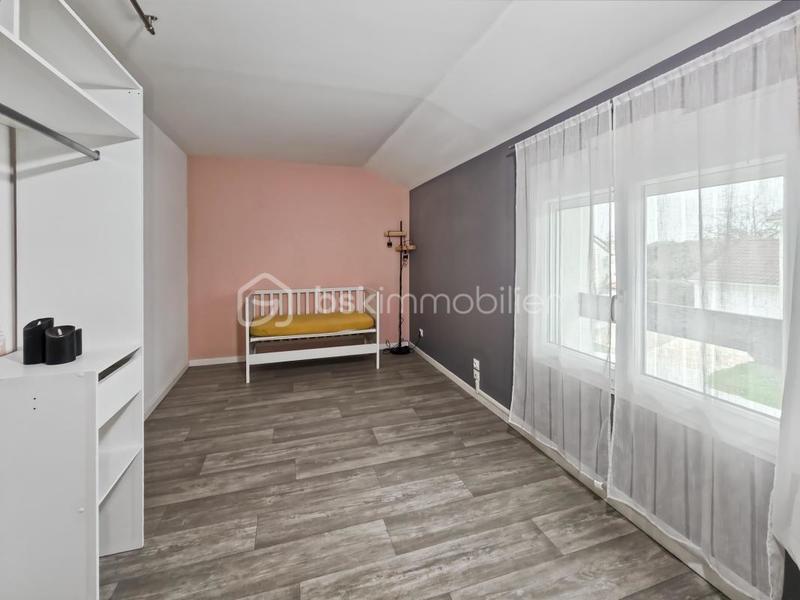 Maison - 98 m² - 5 pièces