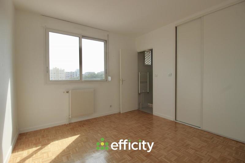 Appartement - 102 m² - 4 pièces