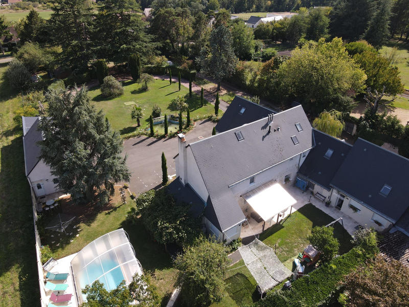 Maison - 320 m² - 9 pièces