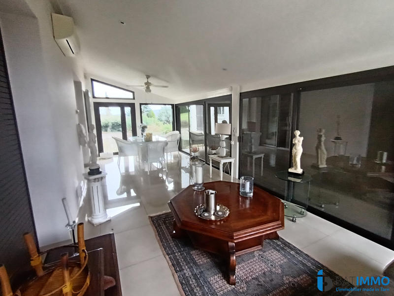 Villa - 180 m² - 6 pièces