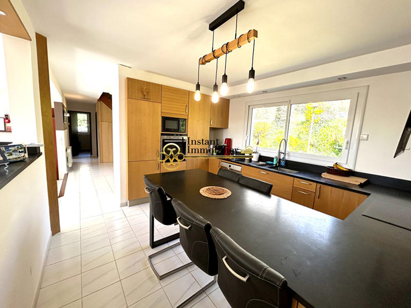 Maison - 174 m² - 6 pièces