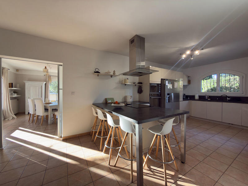 Maison - 171 m² - 7 pièces