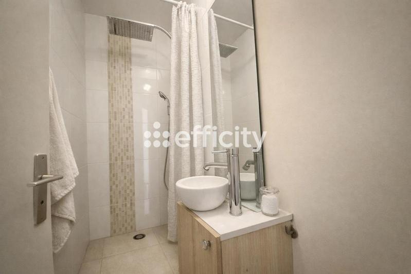 Appartement - 101 m² - 4 pièces