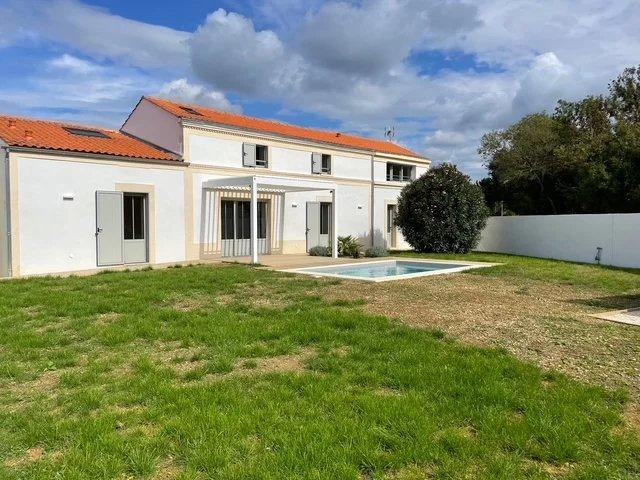 Propriété - 160 m² - 6 pièces