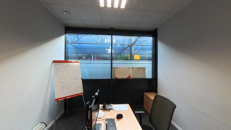 Local d'activités - 318 m²