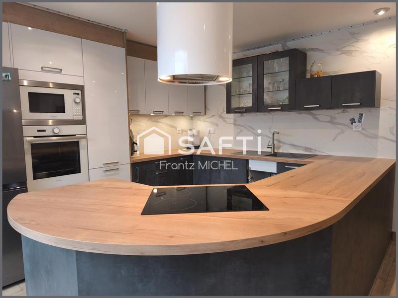 Maison - 180 m² - 7 pièces