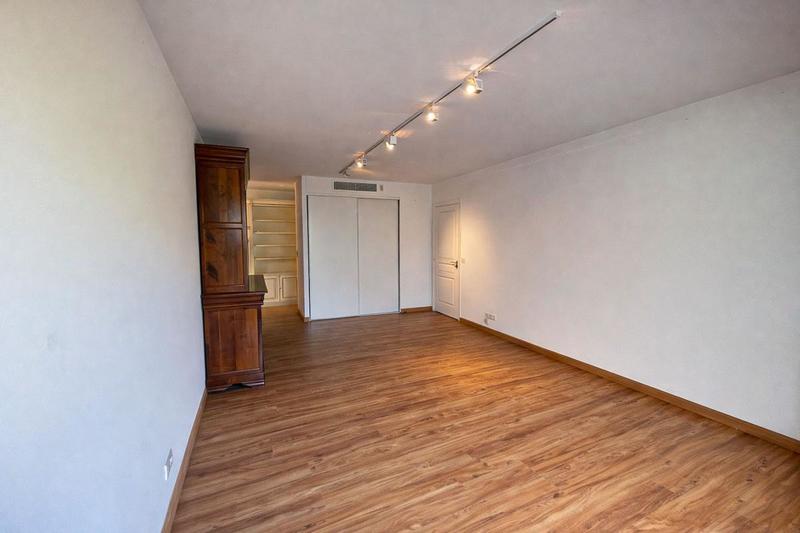 Appartement - 147 m² - 5 pièces